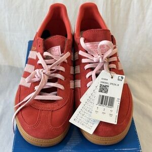 Adidas Women's HANDBALL SPEZIAL Bright Red / Clear Pink / Gum IE5894 Size 9.5